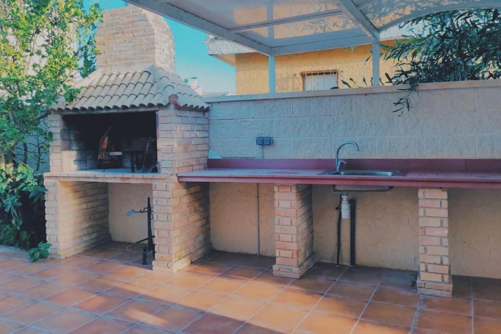 Luxury Villa 20Mts Far From The Sea オリウエラ エクステリア 写真
