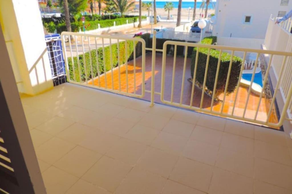 Luxury Villa 20Mts Far From The Sea オリウエラ エクステリア 写真